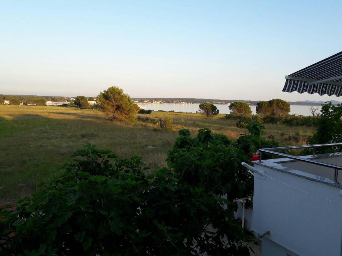 Sandy Apartment Nin Εξωτερικό φωτογραφία